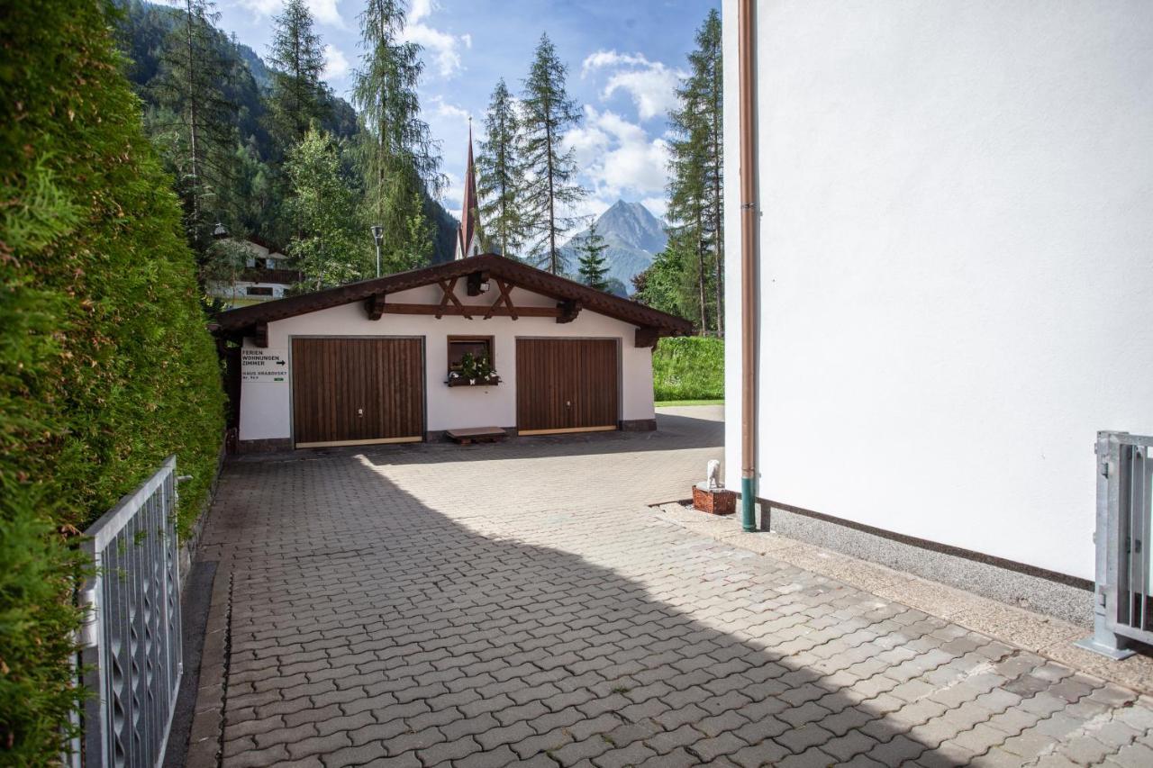Haus Hrabovsky Apartment Längenfeld Exterior photo